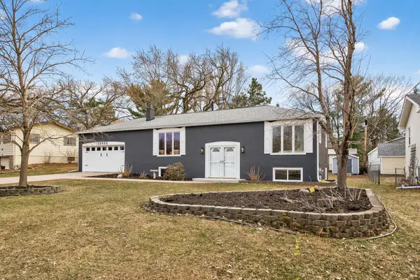 12832 Lincoln Street Ne, Blaine, MN 55434