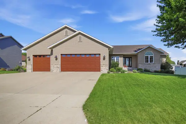 2405 Watertower Lane, Owatonna, MN 55060