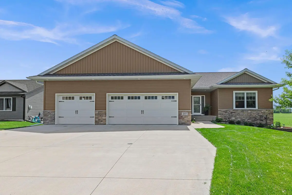 207 Bouldercrest Avenue Ne, Owatonna, MN 55060 - #1