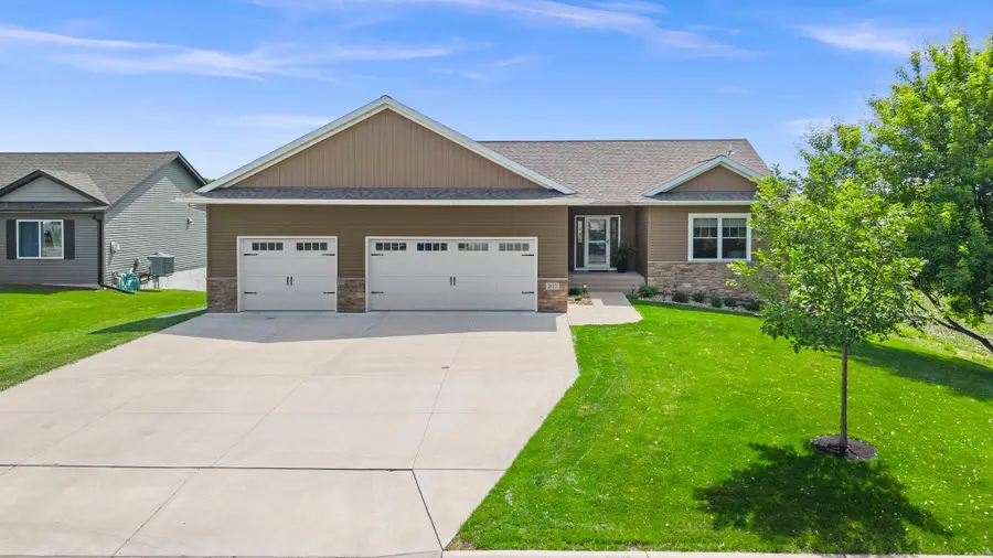 207 Bouldercrest Avenue Ne, Owatonna, MN 55060 - #3