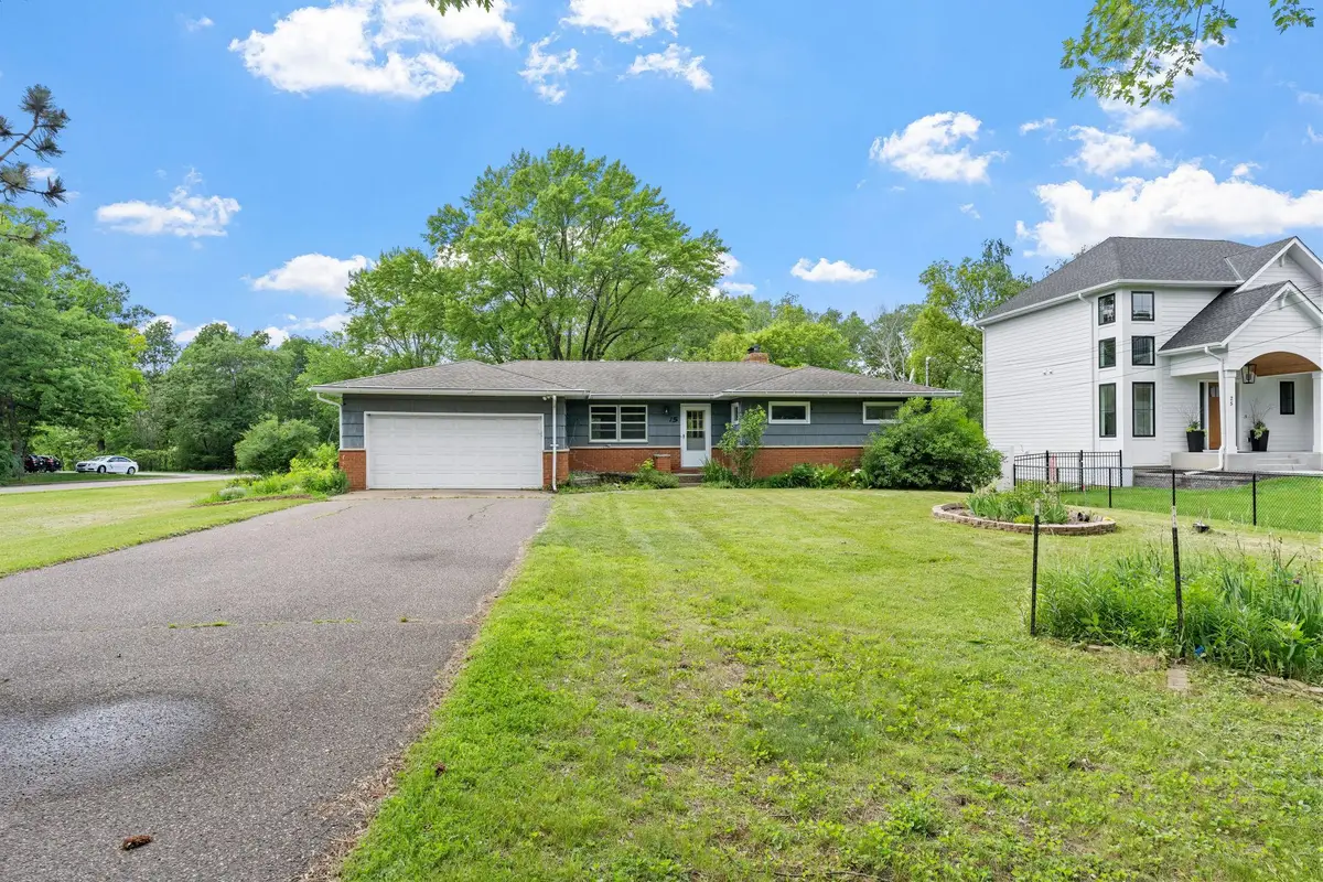 15 Pineview Lane N, Plymouth, MN 55441 - #1