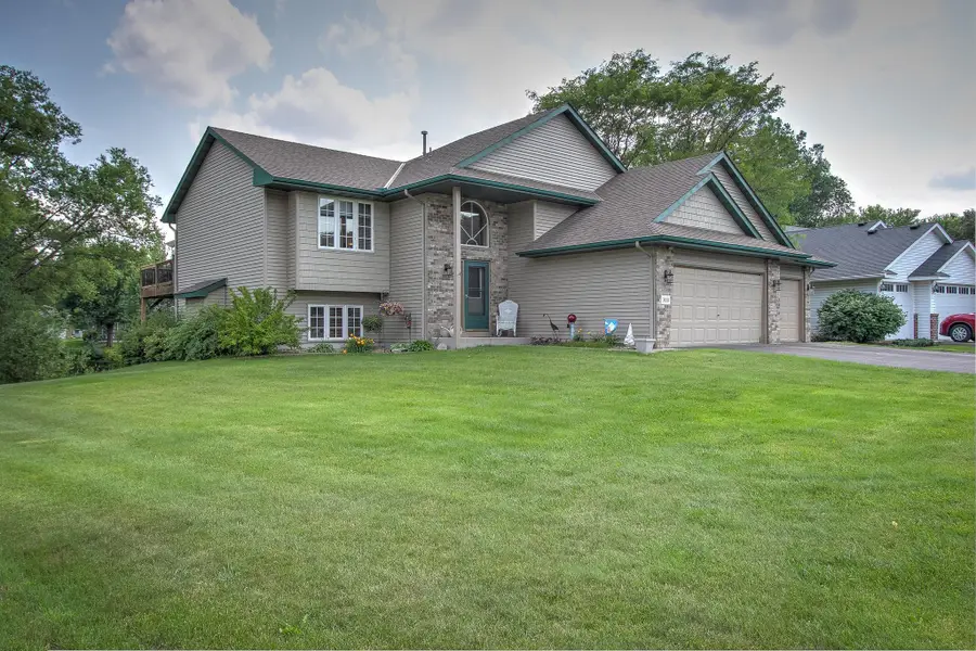 300 101st Court Ne, Blaine, MN 55434 - #2