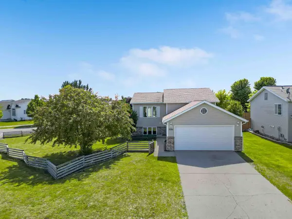3391 39th Street S, Moorhead, MN 56560
