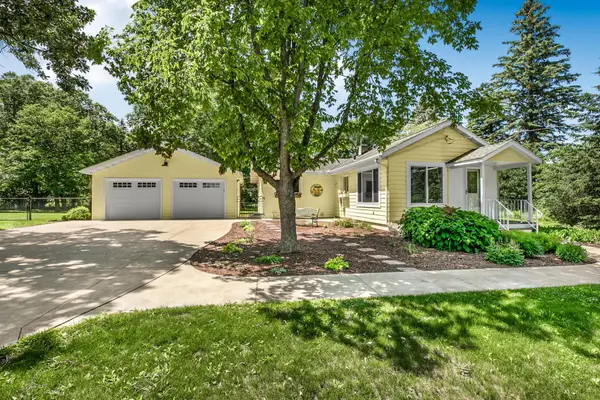 2333 N Pine Cone Road, Sartell, MN 56377