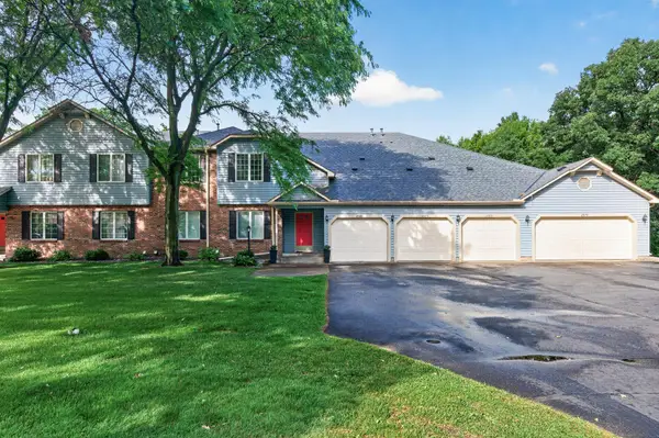 2576 Moundsview Drive #7, Mounds View, MN 55112