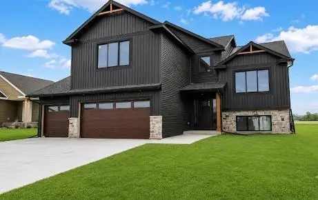 348 Highlands Avenue, Zumbrota, MN 55992