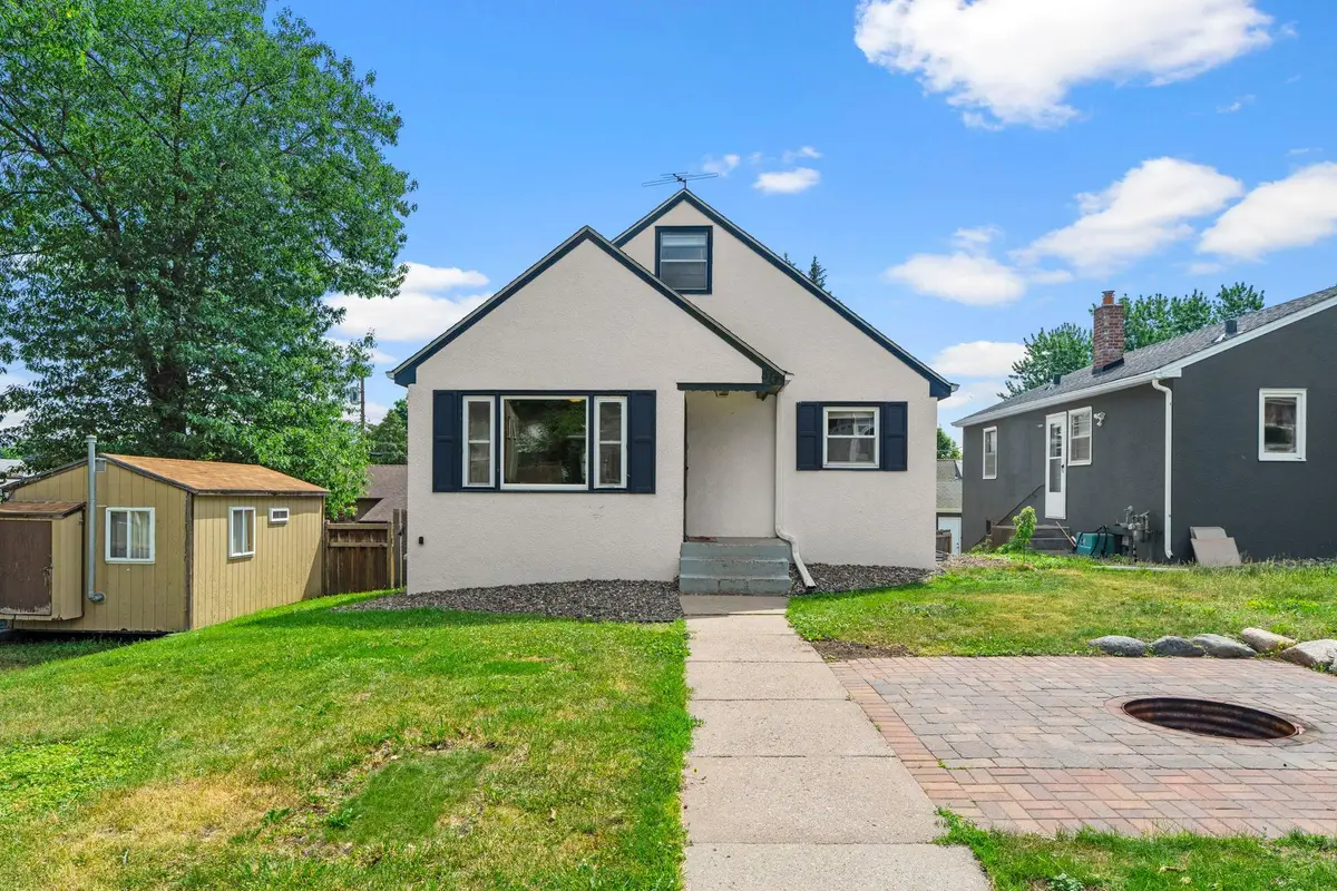 513 9th Avenue S, South Saint Paul, MN 55075 - #1