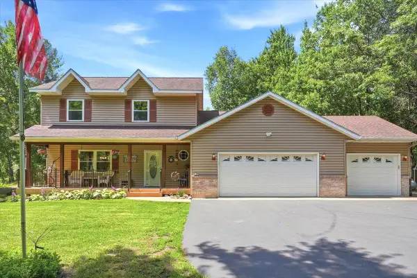 733 220th Street, Osceola, WI 54020