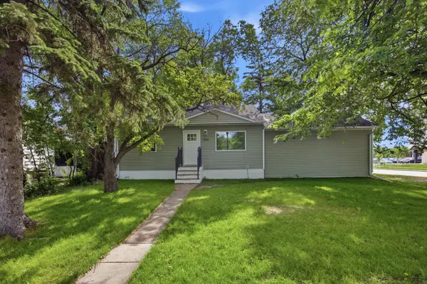 1550 13 1/2 Street S, Fargo, ND 58103