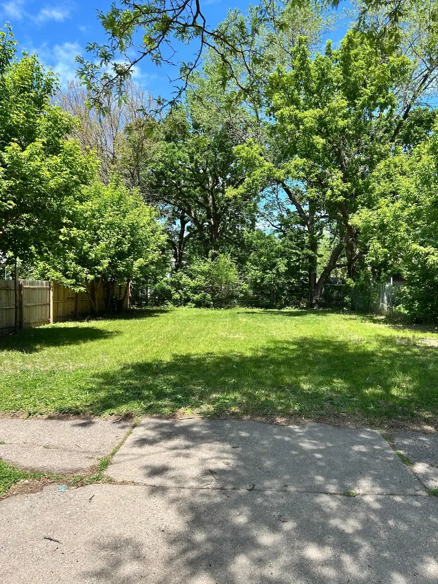 422 33rd Avenue N, Minneapolis, MN 55412 - #2