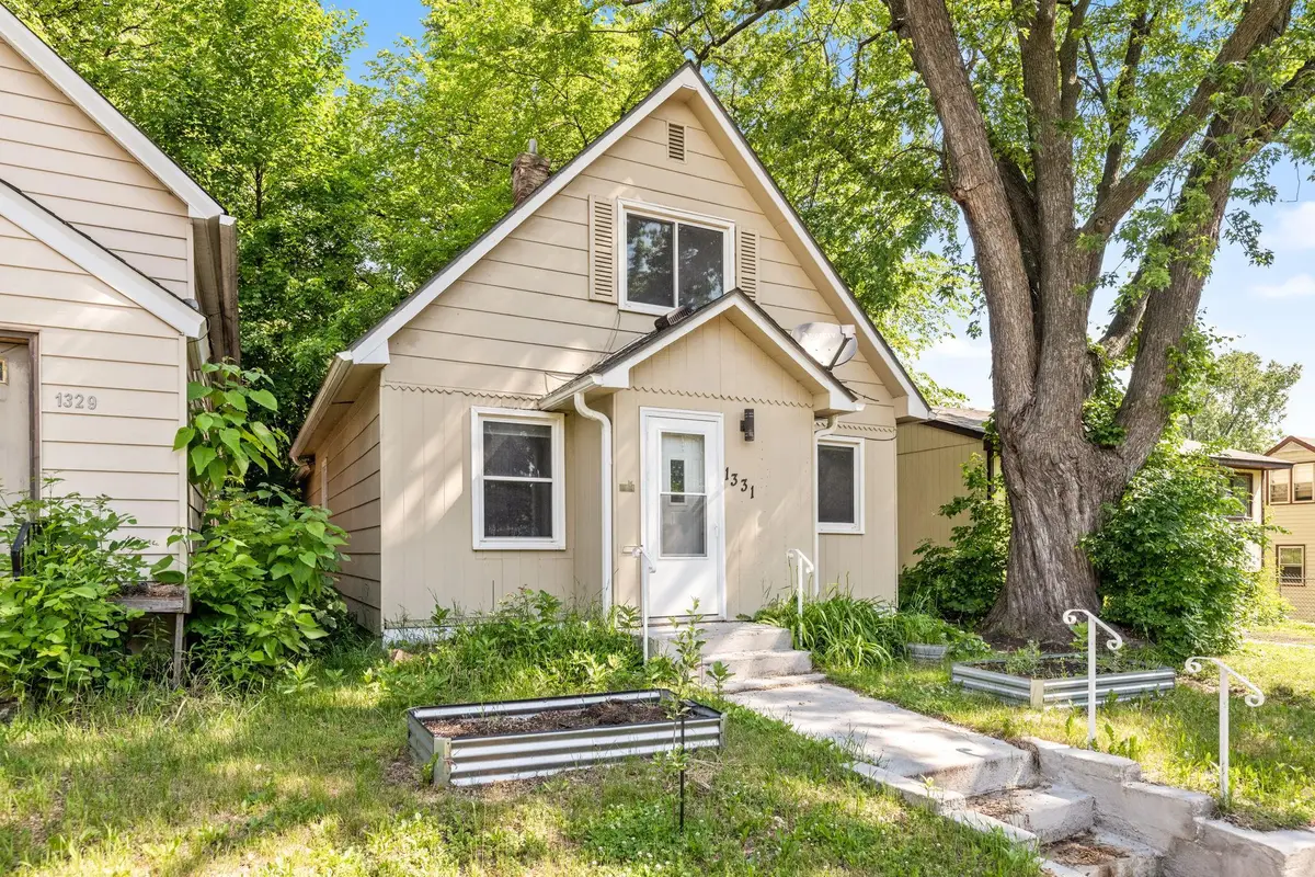 1331 4th Street E, Saint Paul, MN 55106 - #1