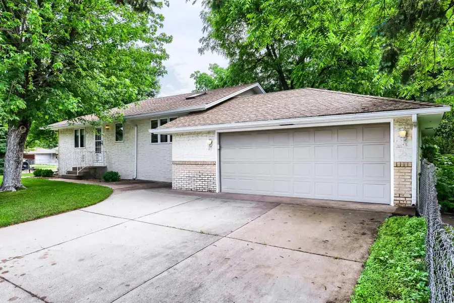 558 113th Lane Nw, Coon Rapids, MN 55448 - #2