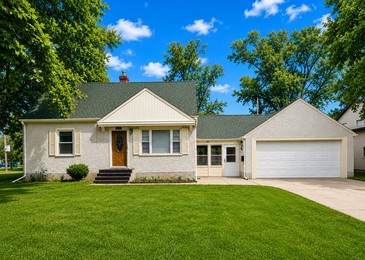 6424 50th Avenue N, Crystal, MN 55428 - #1