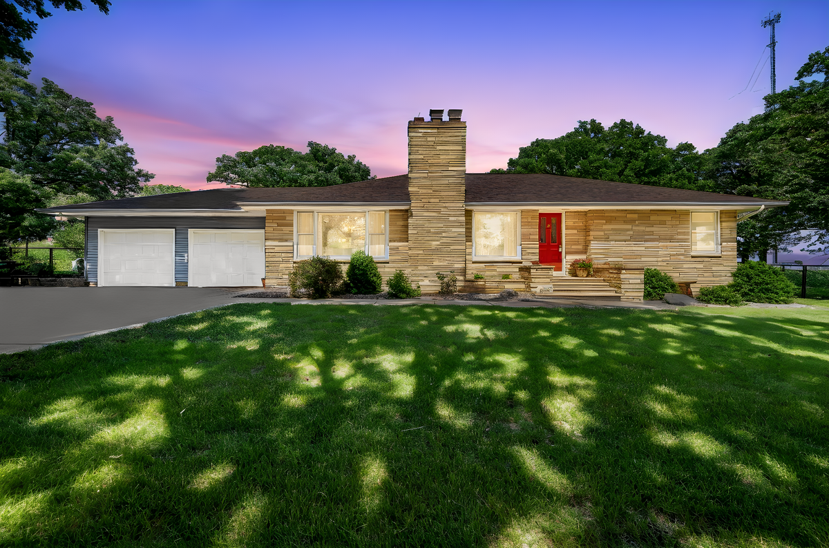 11990 380th Avenue, Blue Earth, MN 56013 - #1