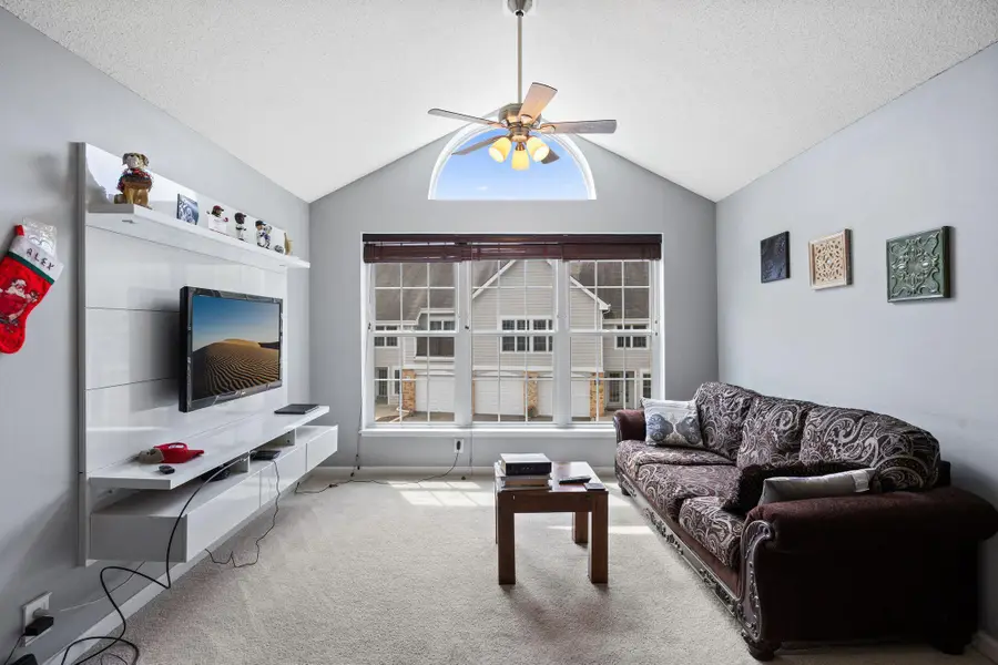 6010 Chasewood Parkway #205, Minnetonka, MN 55343 - #3