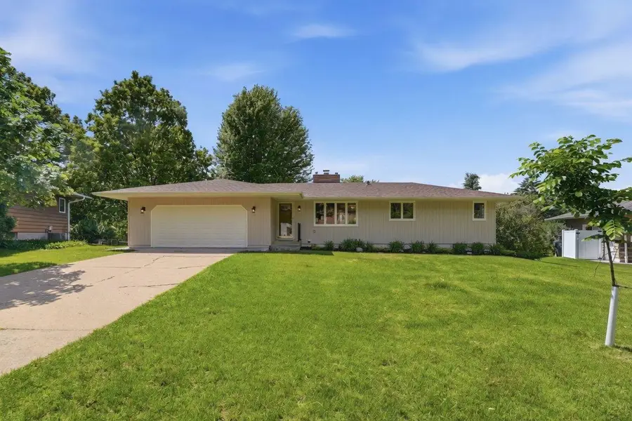 635 Iona Lane, Roseville, MN 55113 - #3