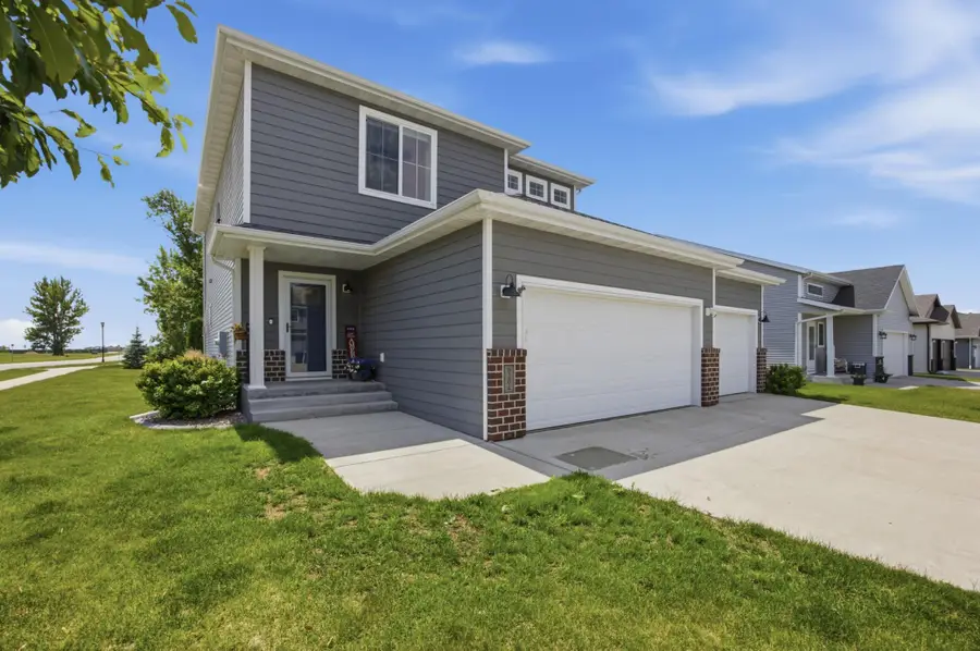 6204 63rd Avenue S, Fargo, ND 58104 - #3