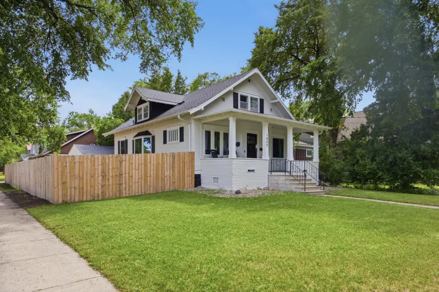 1402 8th Avenue S, Fargo, ND 58103 - #2