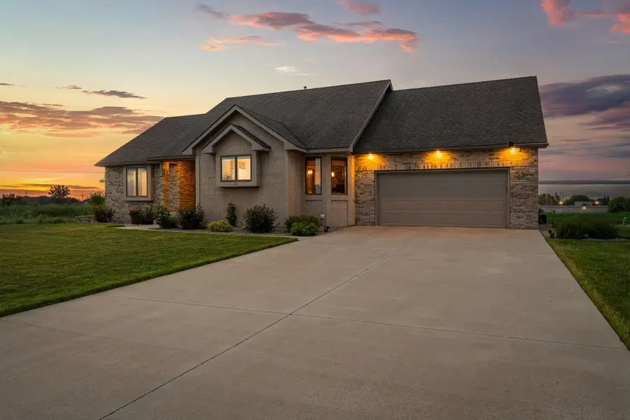 2908 5th Avenue Sw, Austin, MN 55912 - #2