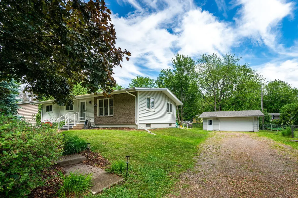 1490 Rainbow Avenue, Maple Plain, MN 55359 - #1