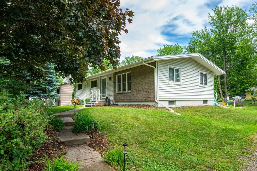 1490 Rainbow Avenue, Maple Plain, MN 55359 - #2