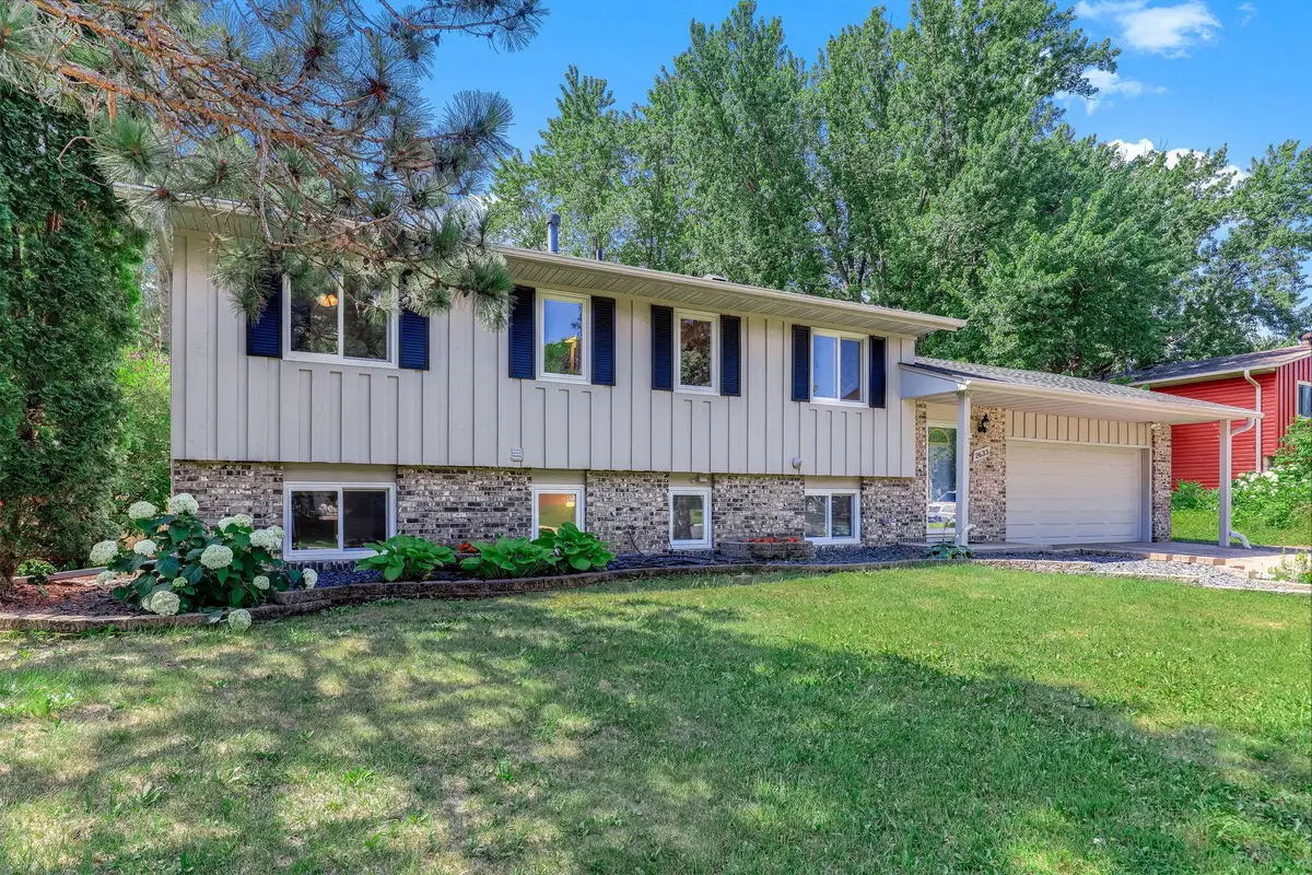 2633 Skyview Court, Stillwater, MN 55082 - #1