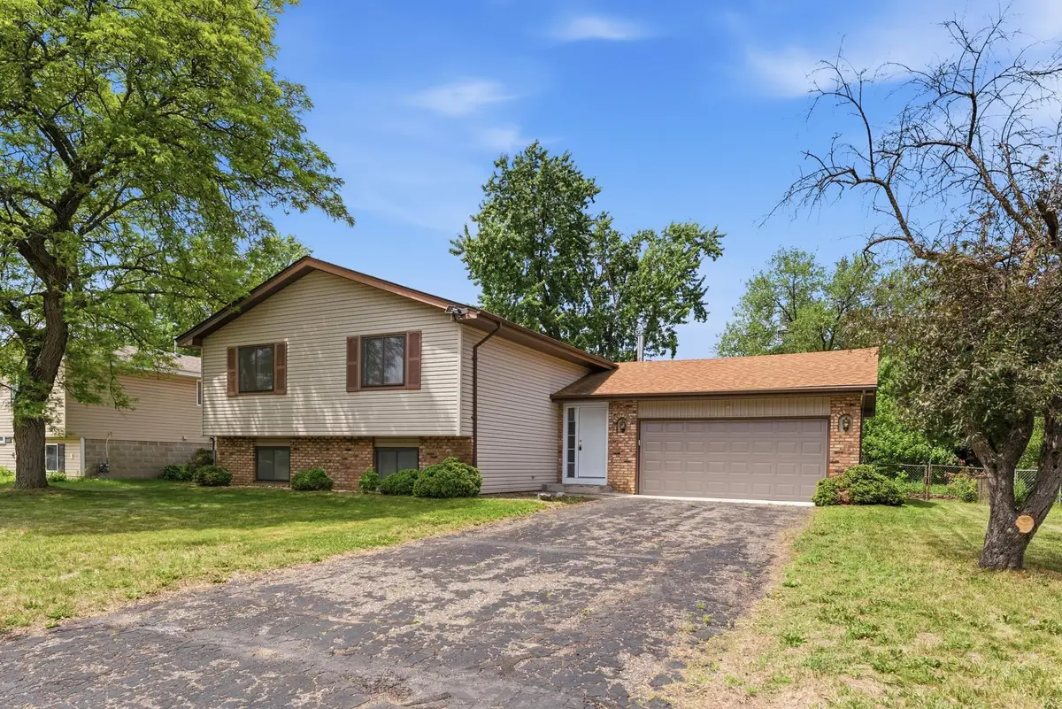 8009 Vincent Circle N, Brooklyn Park, MN 55444 - #1