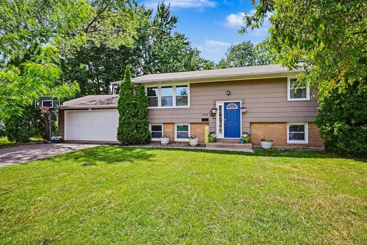 4922 Washington Street Ne, Columbia Heights, MN 55421 - #1