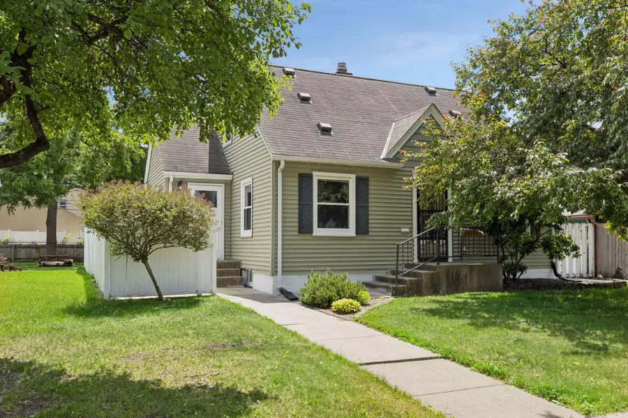 1806 Montana Avenue E, Saint Paul, MN 55119 - #2