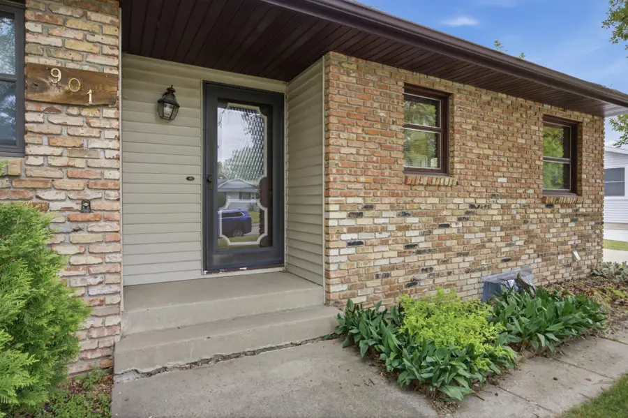 901 2nd Street E, West Fargo, ND 58078 - #3