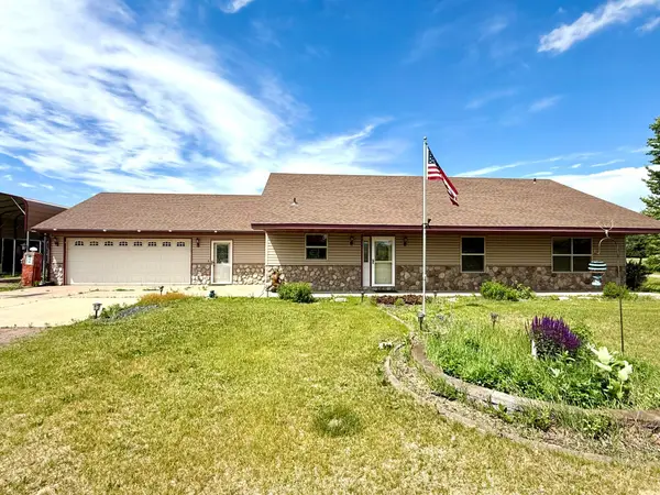 3455 339th Avenue Ne, Cambridge, MN 55008