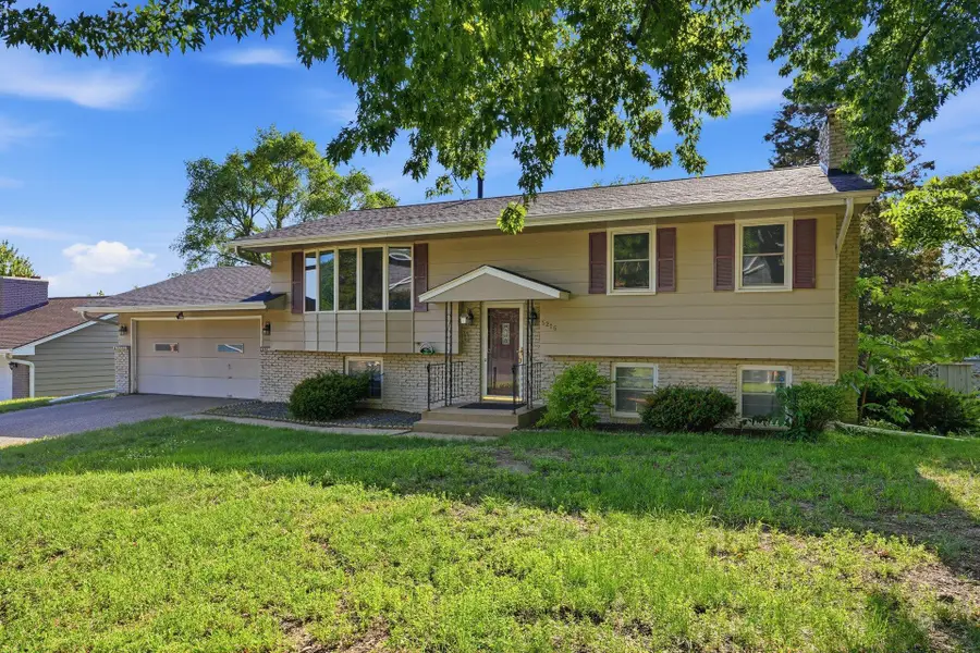 5216 Taylor Street Ne, Fridley, MN 55421 - #3