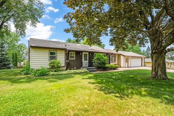 1789 Kennard Street, Maplewood, MN 55109