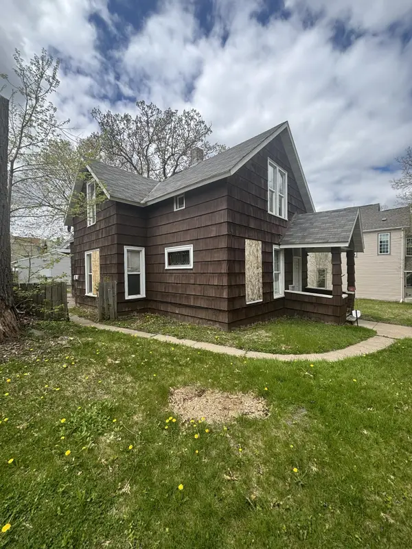 981 Burr Street, Saint Paul, MN 55130