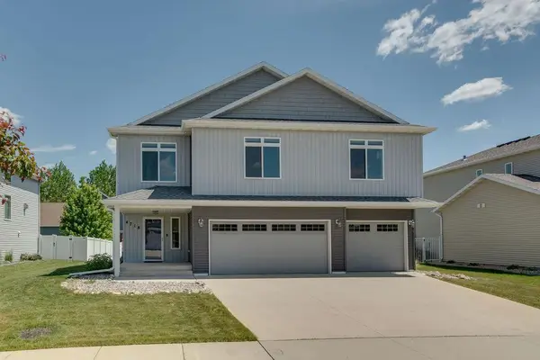 4718 54th Street S, Fargo, ND 58104