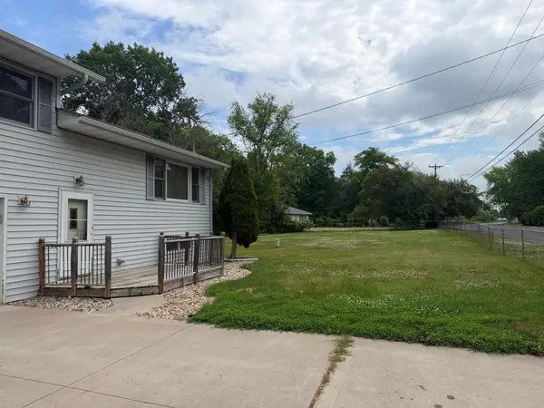 12140 Lake Lane, Lindstrom, MN 55045