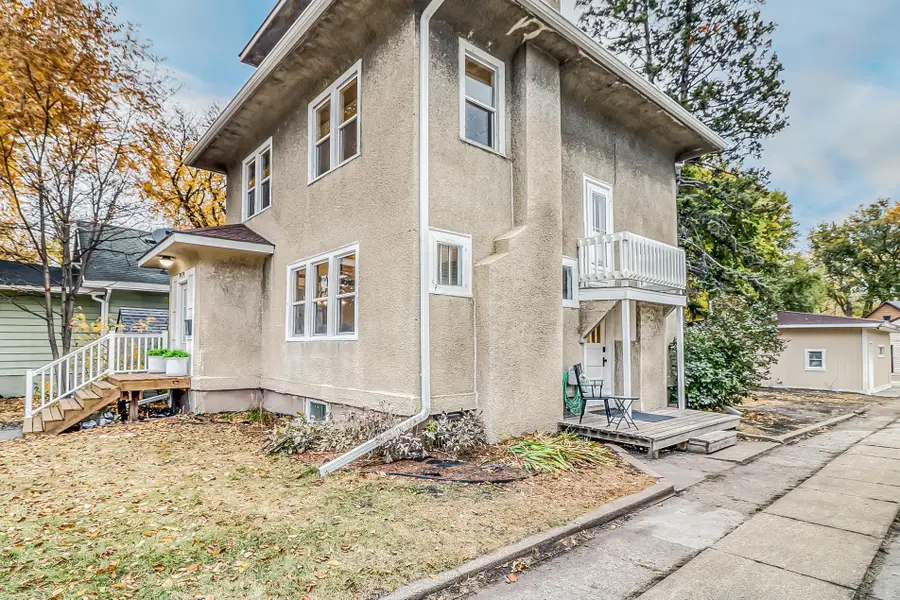 919 4th Street N, Fargo, ND 58102 - #2