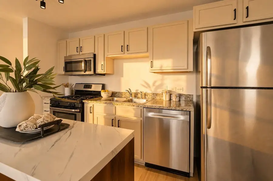 929 Portland Avenue #810, Minneapolis, MN 55404 - #3