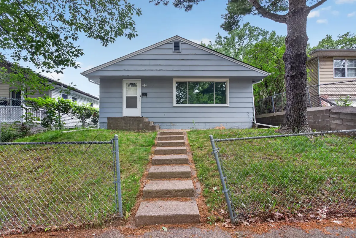 2046 Reaney Avenue E, Saint Paul, MN 55119 - #1