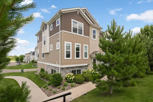 887 Roselyn Drive, Victoria, MN 55386