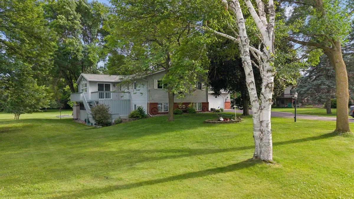 8173 112th Street Nw, Annandale, MN 55302 - #1