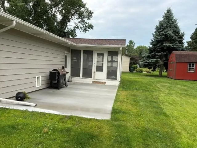 944 Sunset Street Sw, Hutchinson, MN 55350 - #2