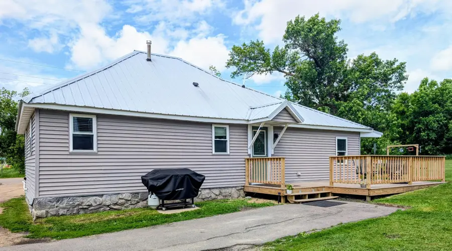 321 3rd Avenue Ne, Eagle Bend, MN 56446 - #2