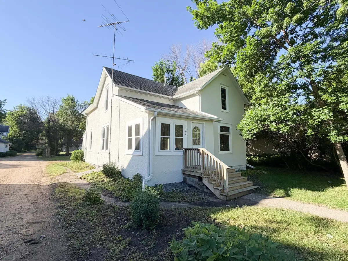 1304 3rd Avenue, Worthington, MN 56187 - #1