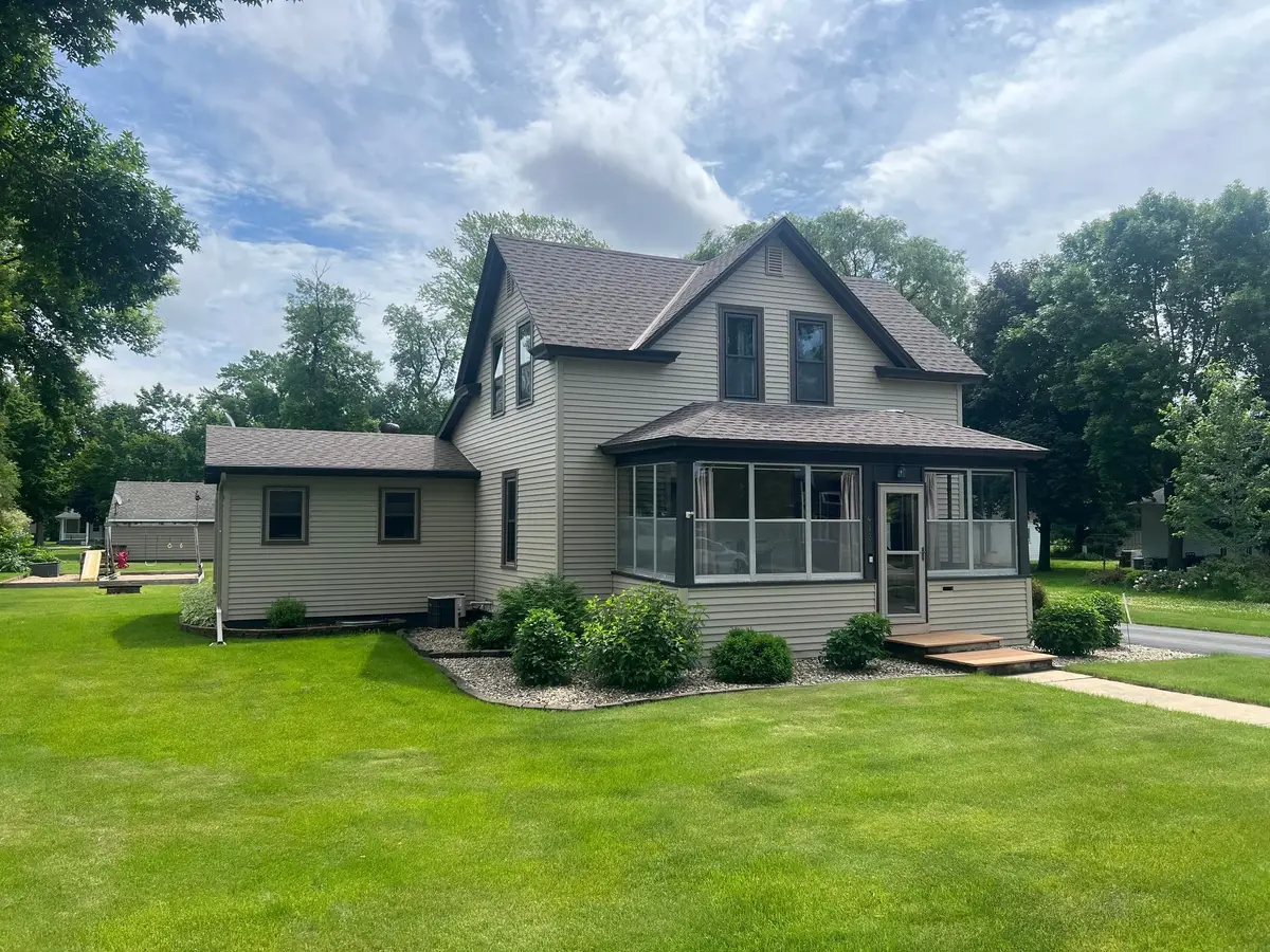 413 S Swift Avenue, Litchfield, MN 55355 - #1