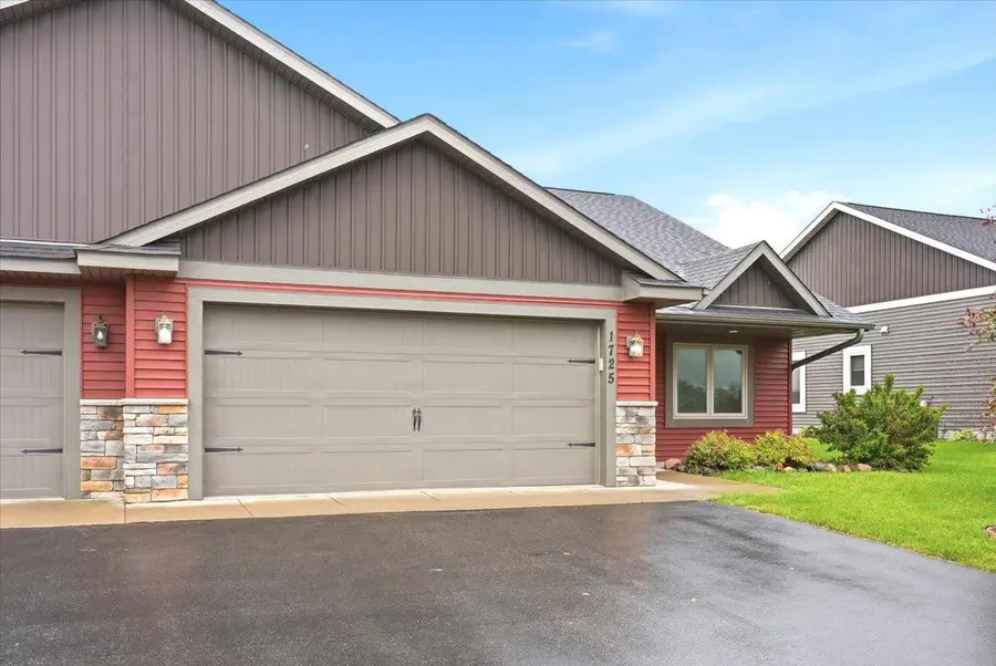 1725 Squirrel Way, New Richmond, WI 54017 - #2