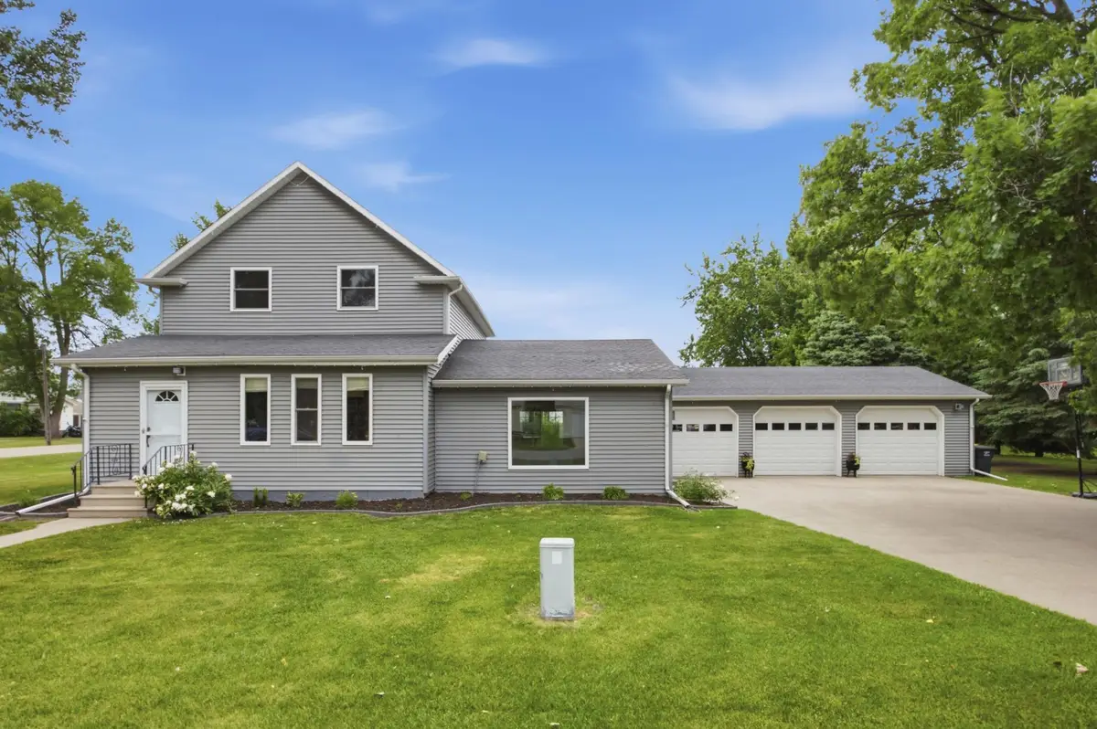 325 2nd Street S, Casselton, ND 58012 - #1