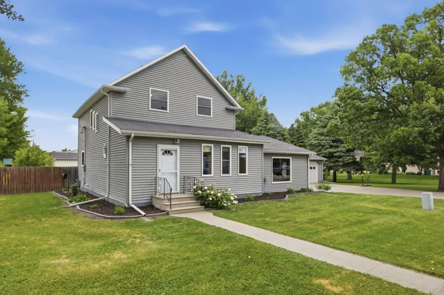 325 2nd Street S, Casselton, ND 58012 - #2