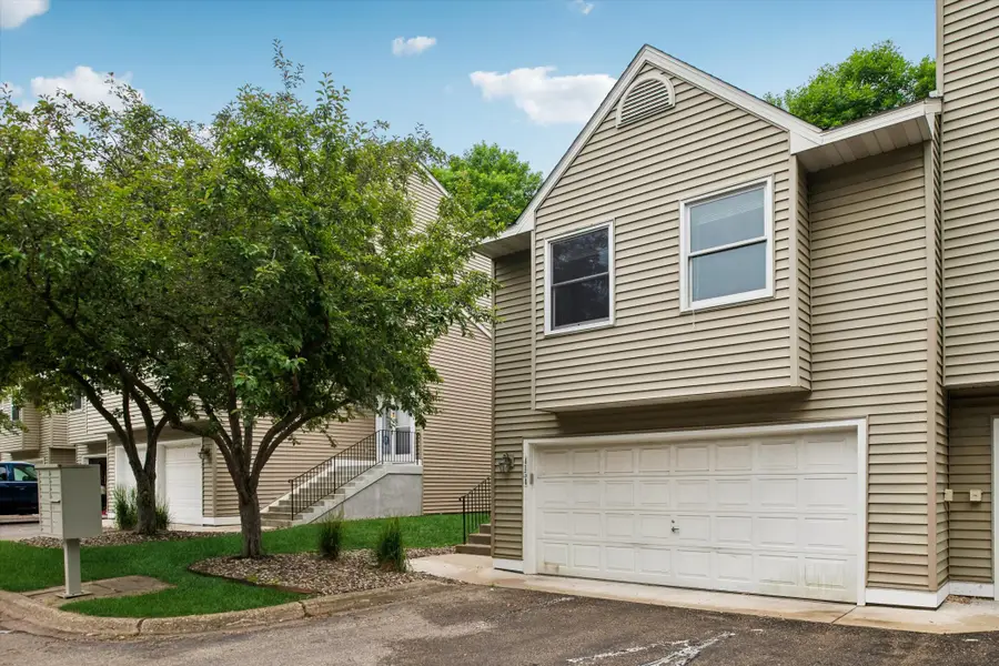 4154 Meadowlark Way, Eagan, MN 55122 - #3
