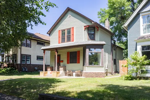1031 Saint Clair Avenue, Saint Paul, MN 55105